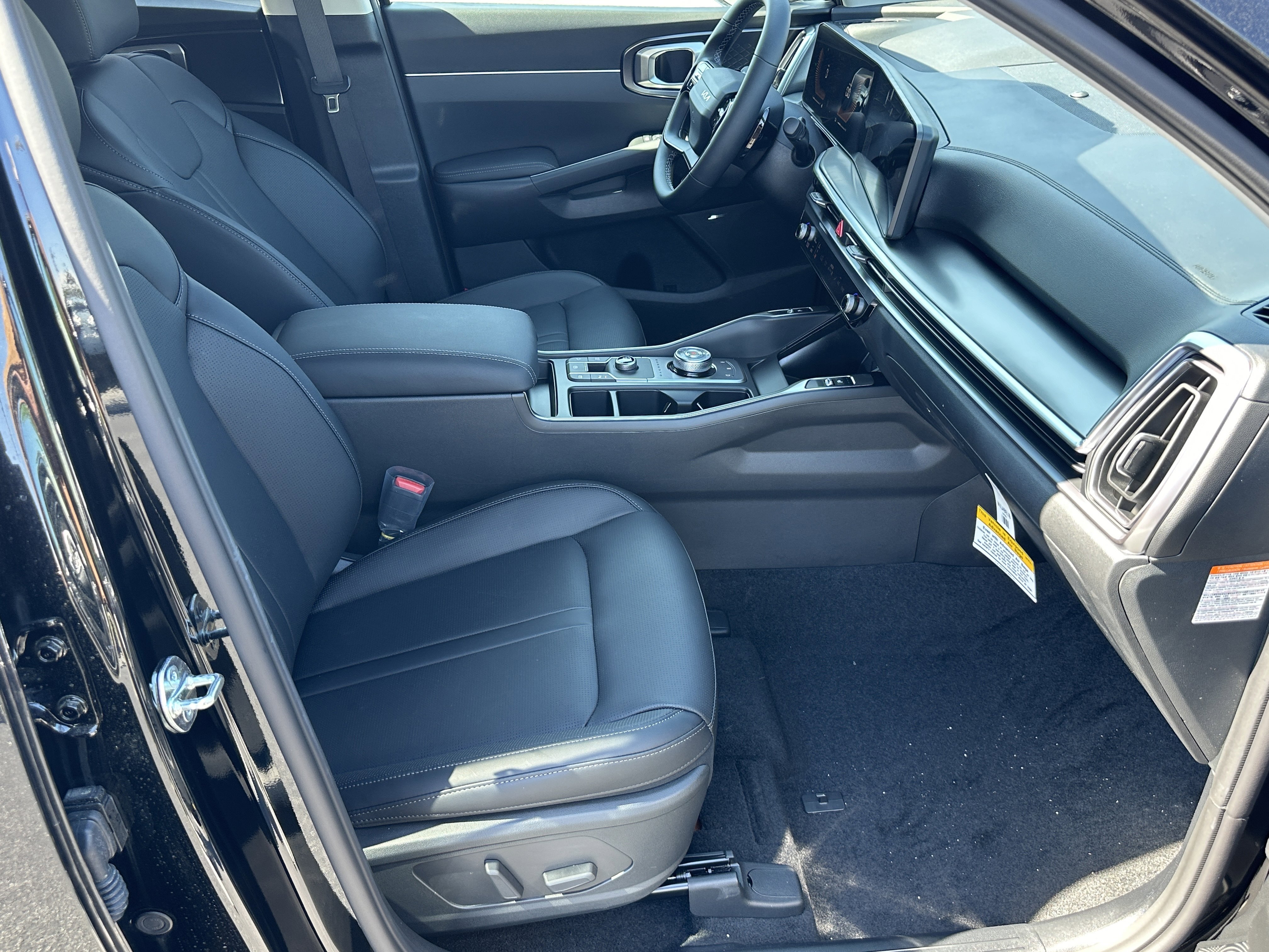 New 2026 Aurora Black Pearl Kia EX image 14