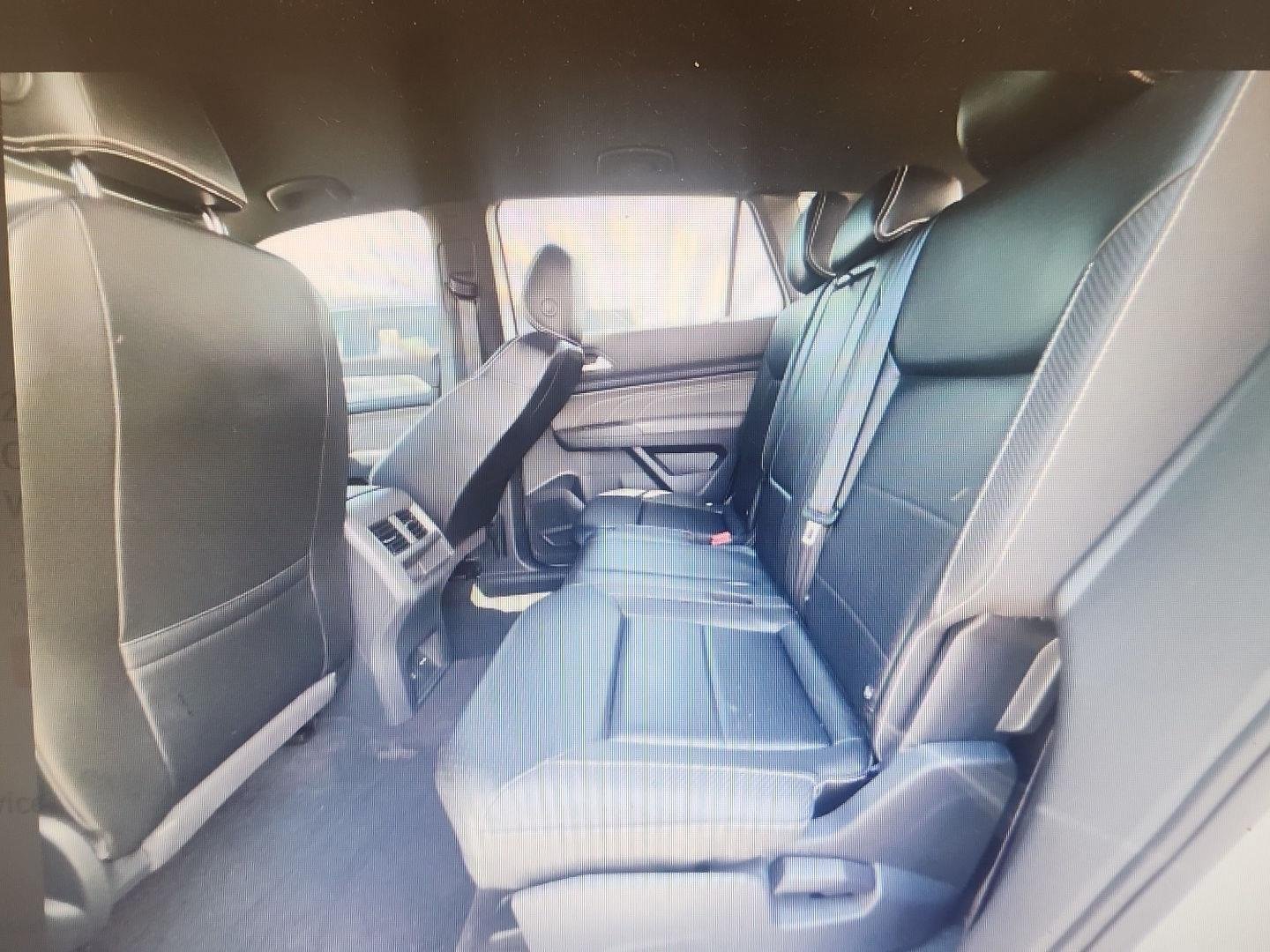 Used 2022 Pure White Volkswagen 2.0T SE w/Technology image 9