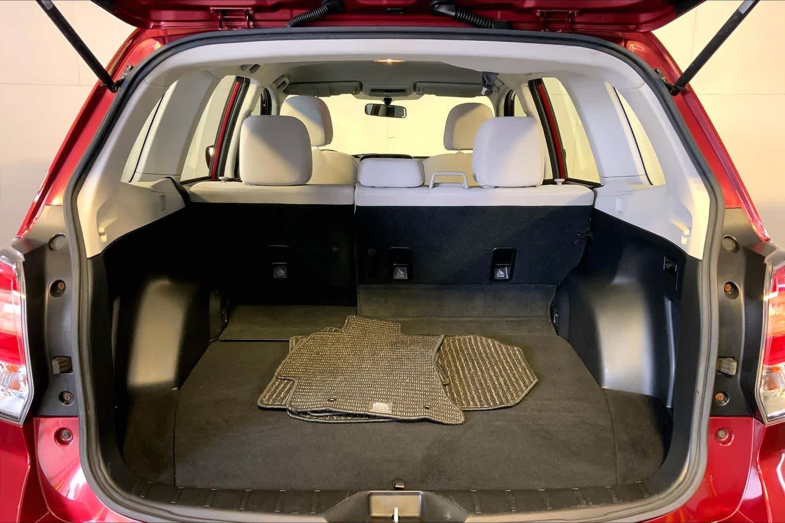 Used 2018 Venetian Red Pearl Subaru  image 35