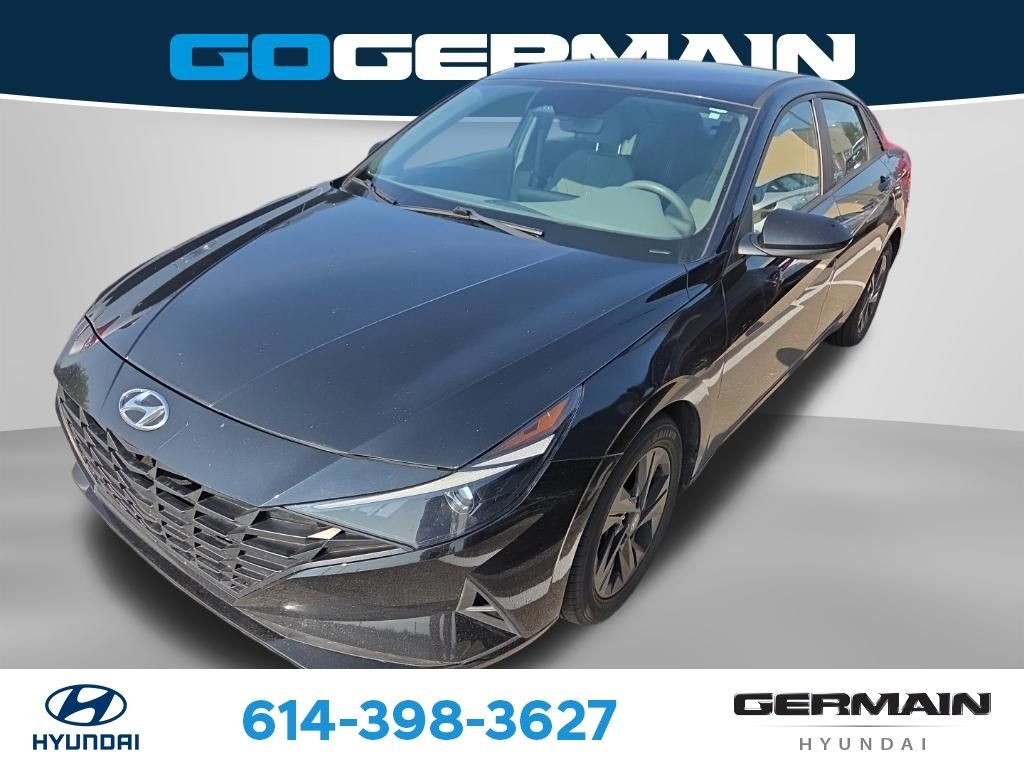 Used 2023 Black Hyundai SEL image 4