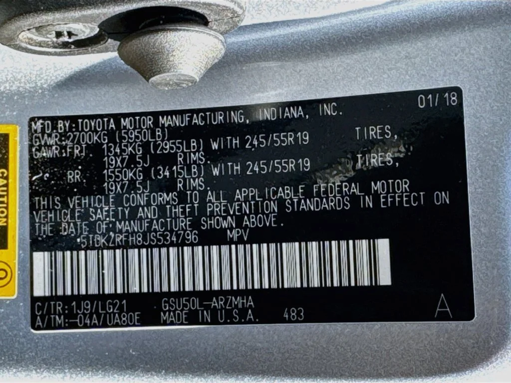 Used 2018 Silver Toyota SE image 41
