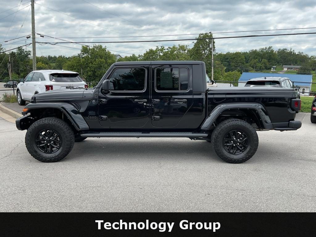 Used 2023 Black Clearcoat Jeep Freedom image 7