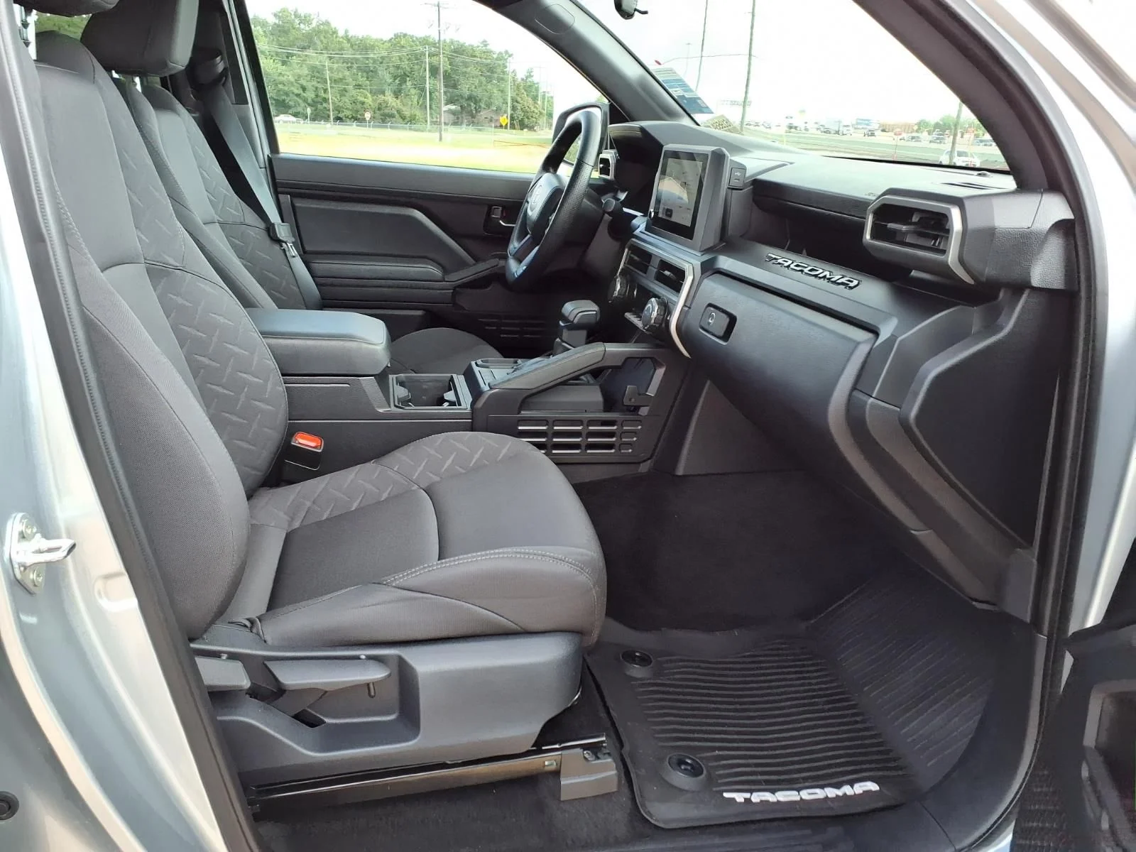 Certified Used 2025 Silver Toyota SR image 19