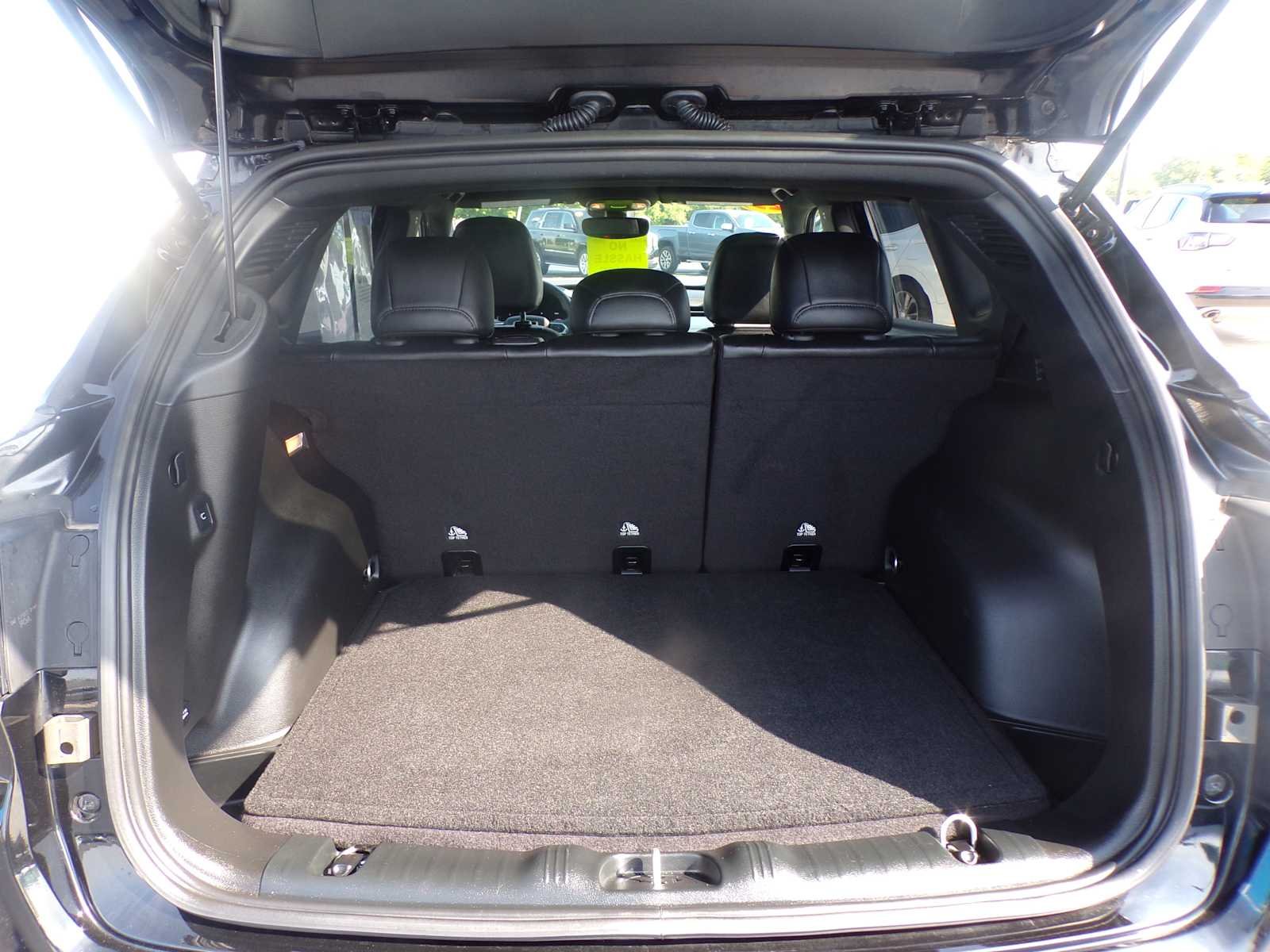 Used 2023 Black Jeep Limited 4x4 image 23