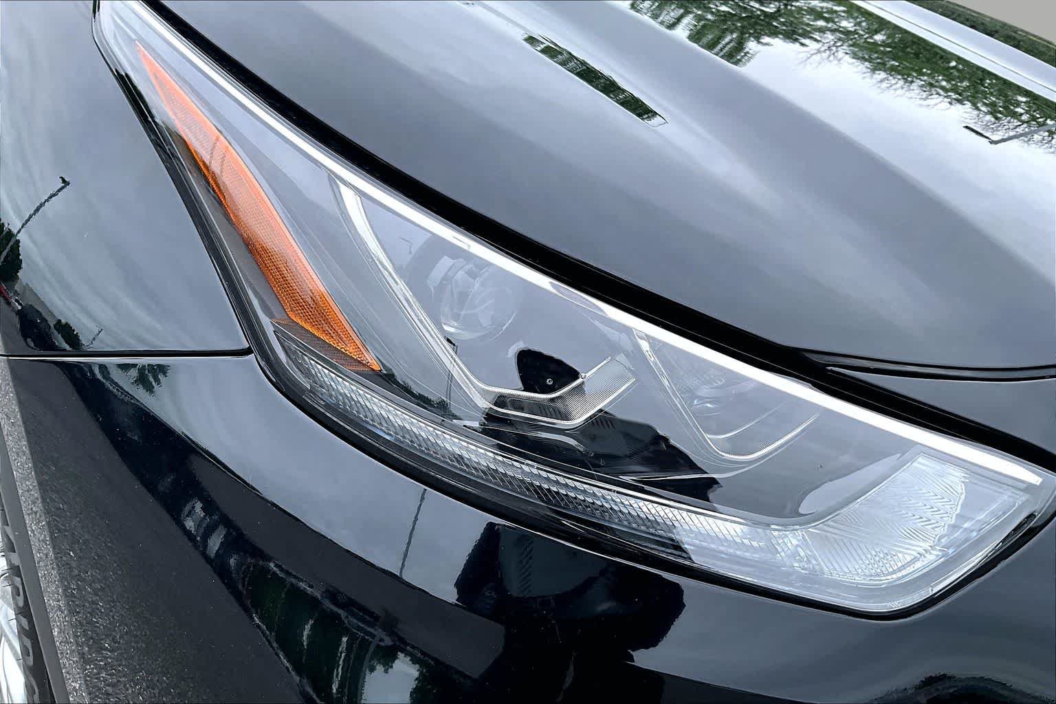 Used 2026 Midnight Black Metallic Toyota Hybrid Platinum image 28