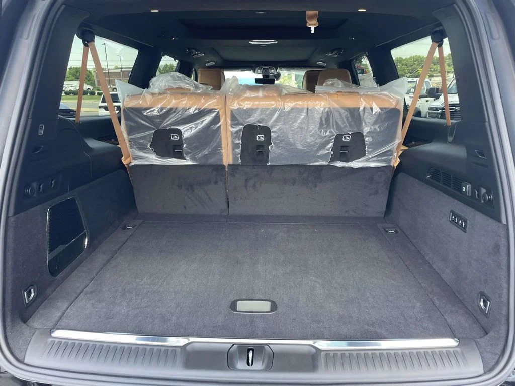 New 2026 High Gloss Black Jeep Summit Reserve image 42