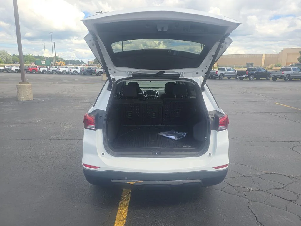 Used 2023 Summit White Chevrolet LT image 21
