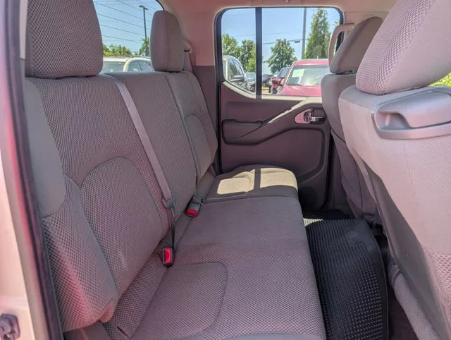 Used 2013 Silver Nissan SV image 18