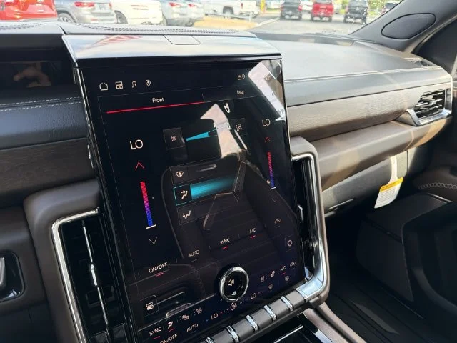 New 2027 Glacier White Tricoat GMC Denali Ultimate image 26