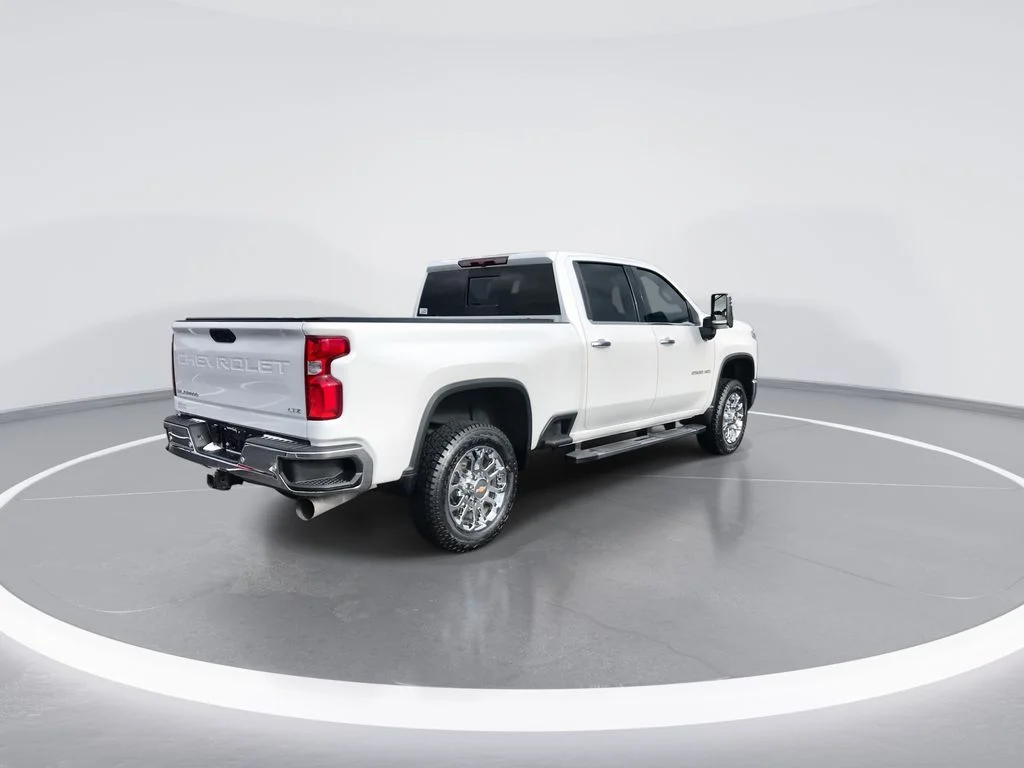 Used 2024 White Chevrolet LTZ image 8