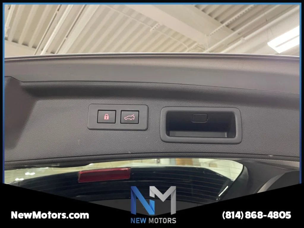 Used 2020 Ice Silver Metallic Subaru Sport image 17