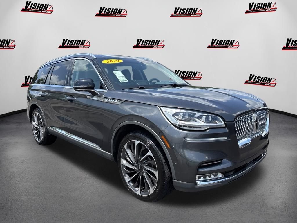 Used 2020 Gray Lincoln Reserve image 3