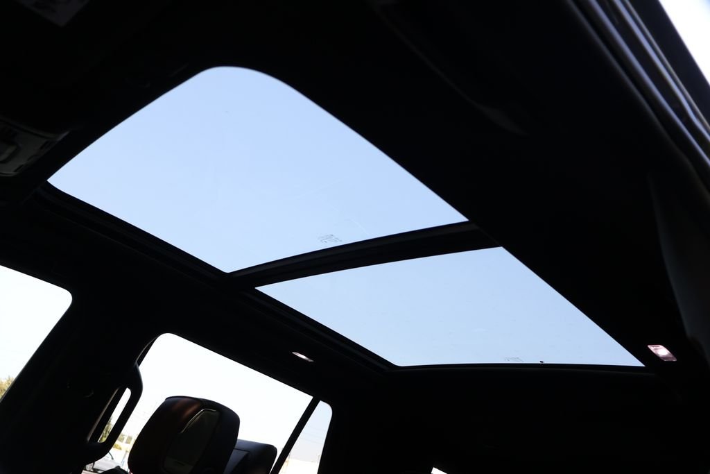 2024 GMC Yukon Denali Ultimate - Photo 39