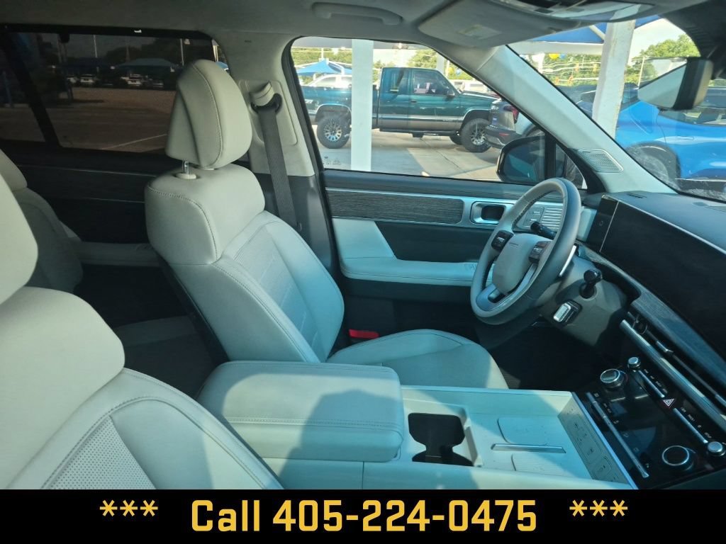 Used 2024 Black Hyundai Calligraphy image 24