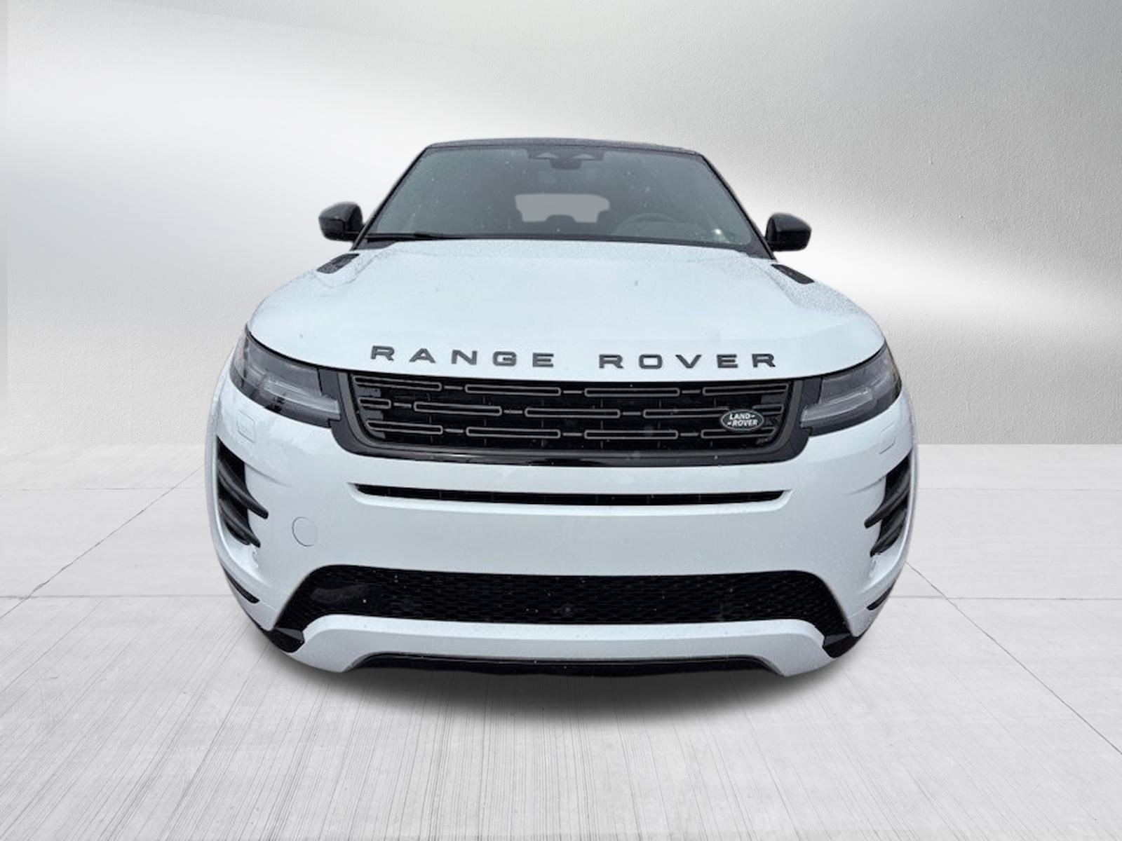 New 2026 Fuji White LAND ROVER Dynamic SE image 2