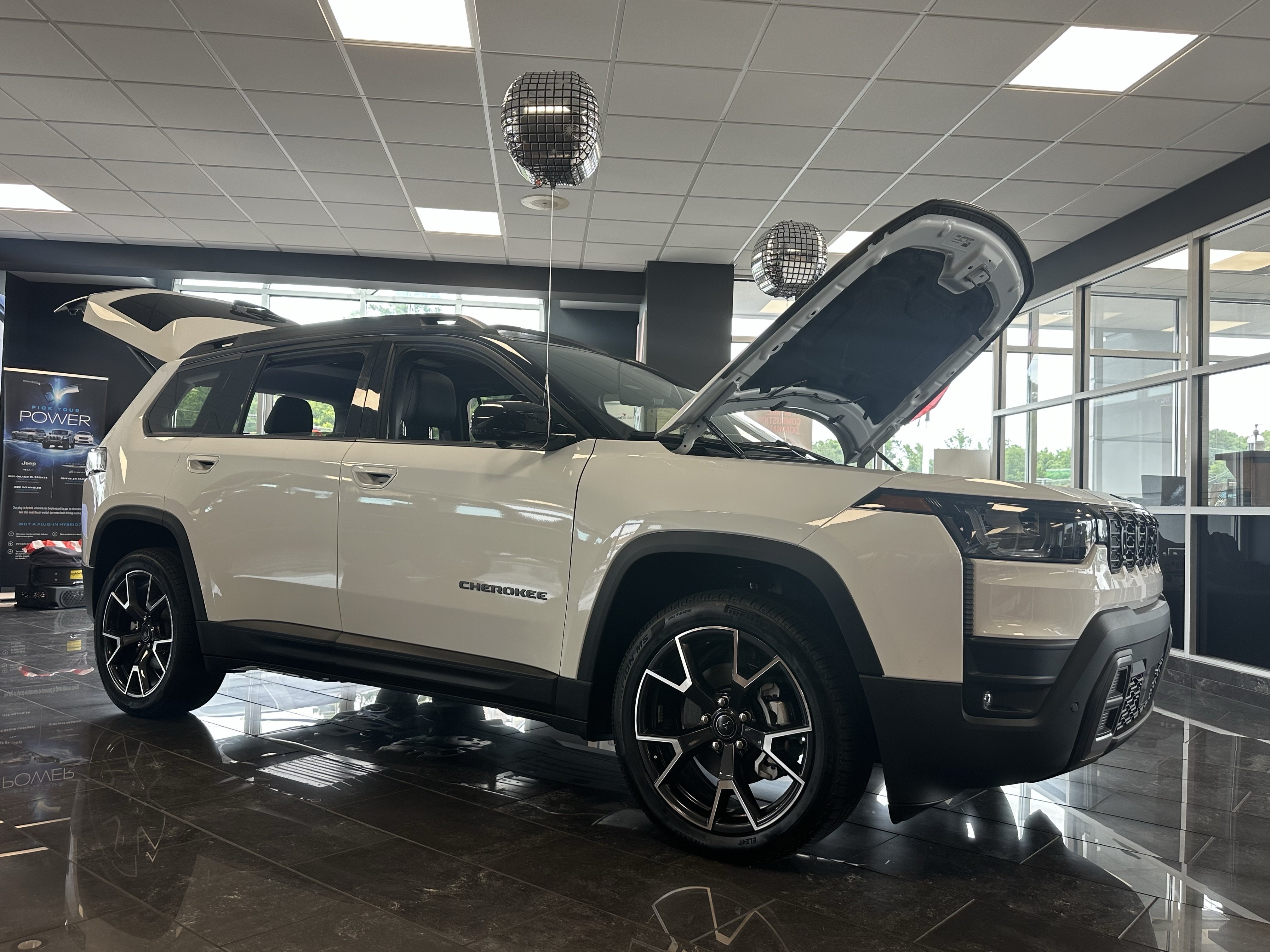 New 2026 Bright White Clear-Coat Exterior Paint Jeep Overland image 6