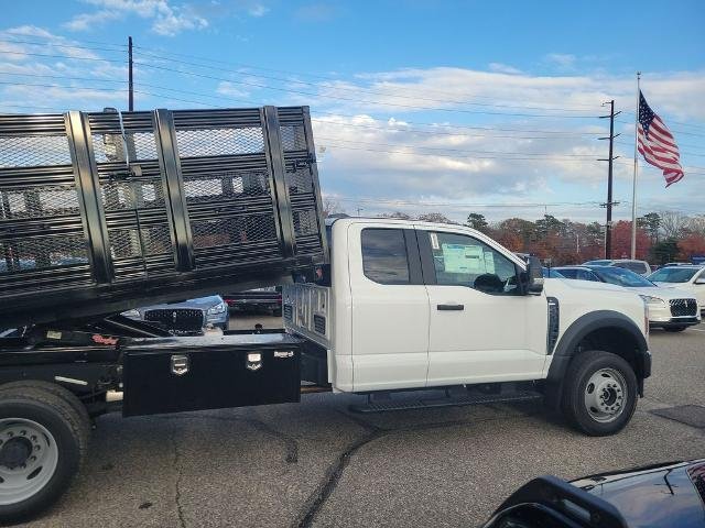 2025 Ford F-450 Super Duty Chassis Cab XL - Photo 26