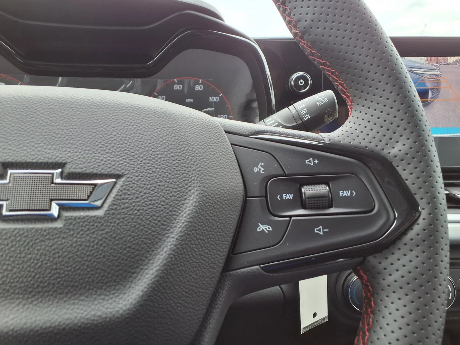 2026 Chevrolet Trax RS - Photo 13