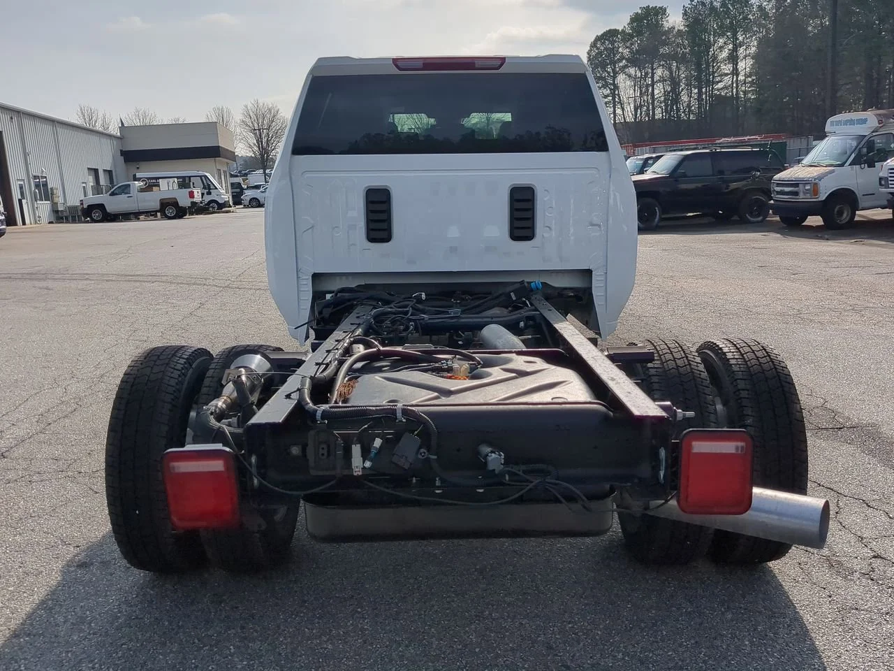 New 2026 Summit White GMC Pro image 23