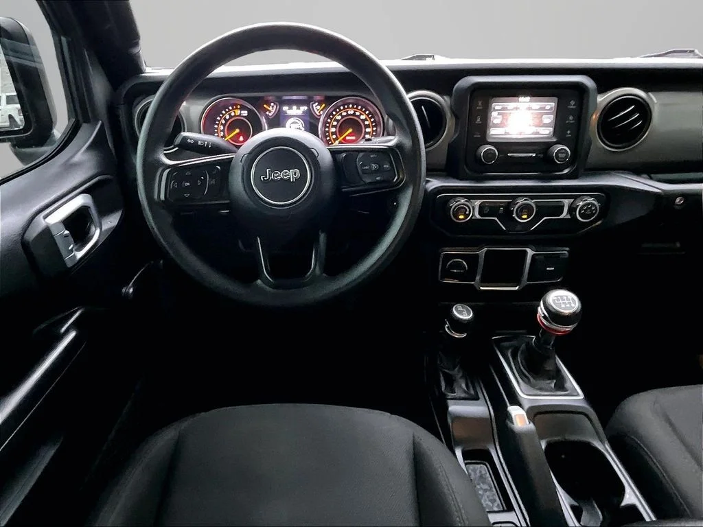 Used 2019 Gray Jeep Sport image 6