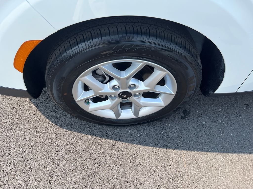Used 2025 White Kia LX image 10