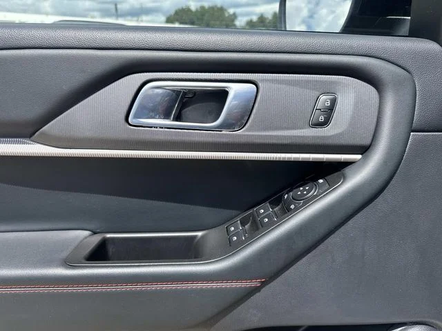 Used 2025 Gray Ford ST-Line image 33