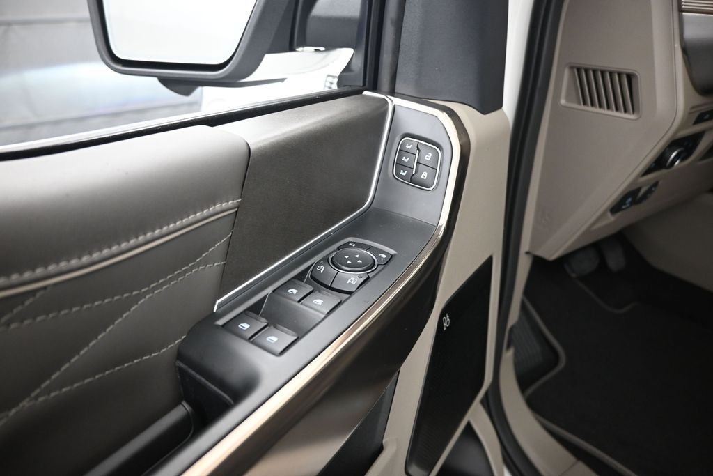 New 2026 White Ford Platinum image 10