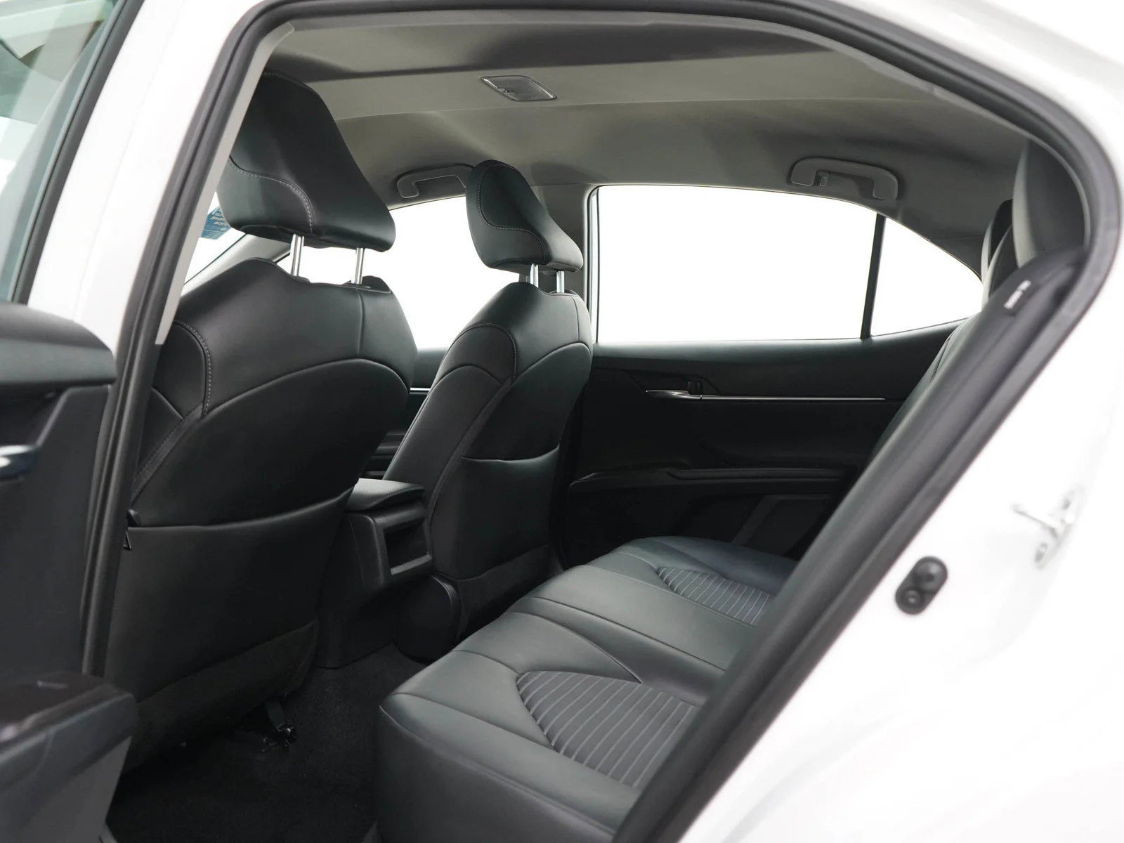 Used 2024  Toyota  image 16