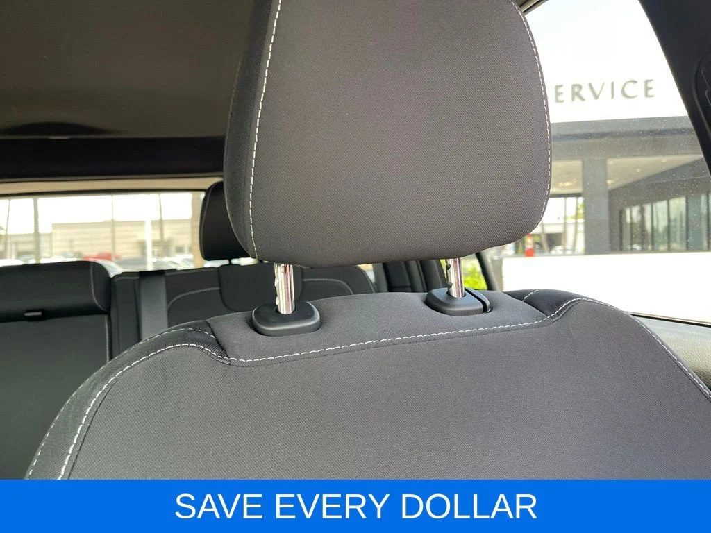 Used 2025 White Jeep Laredo image 19