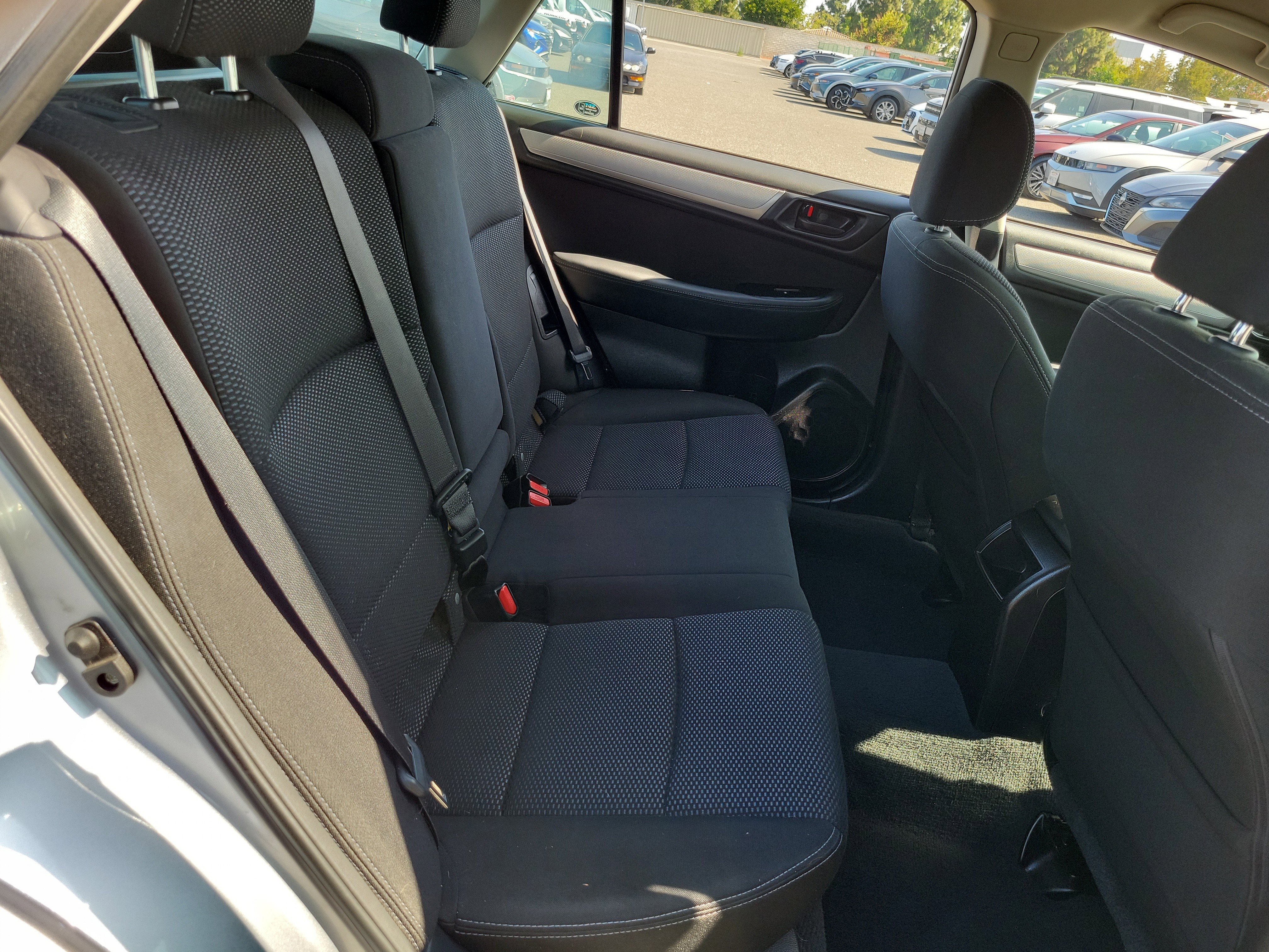 Used 2018 Ice Silver Metallic Subaru  image 22