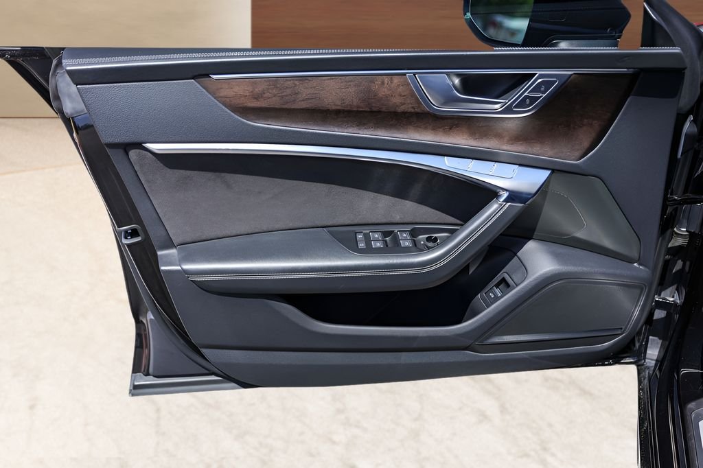 Used 2019 Black Audi 3.0T Prestige image 24