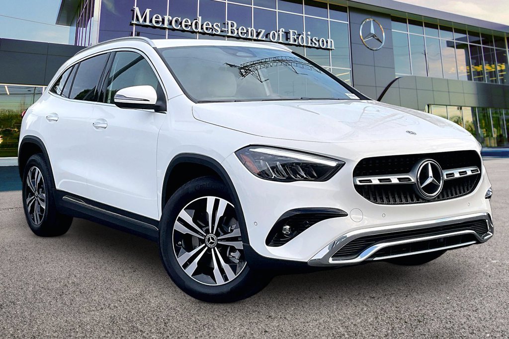 New 2026 White Mercedes-Benz GLA 250 image 1