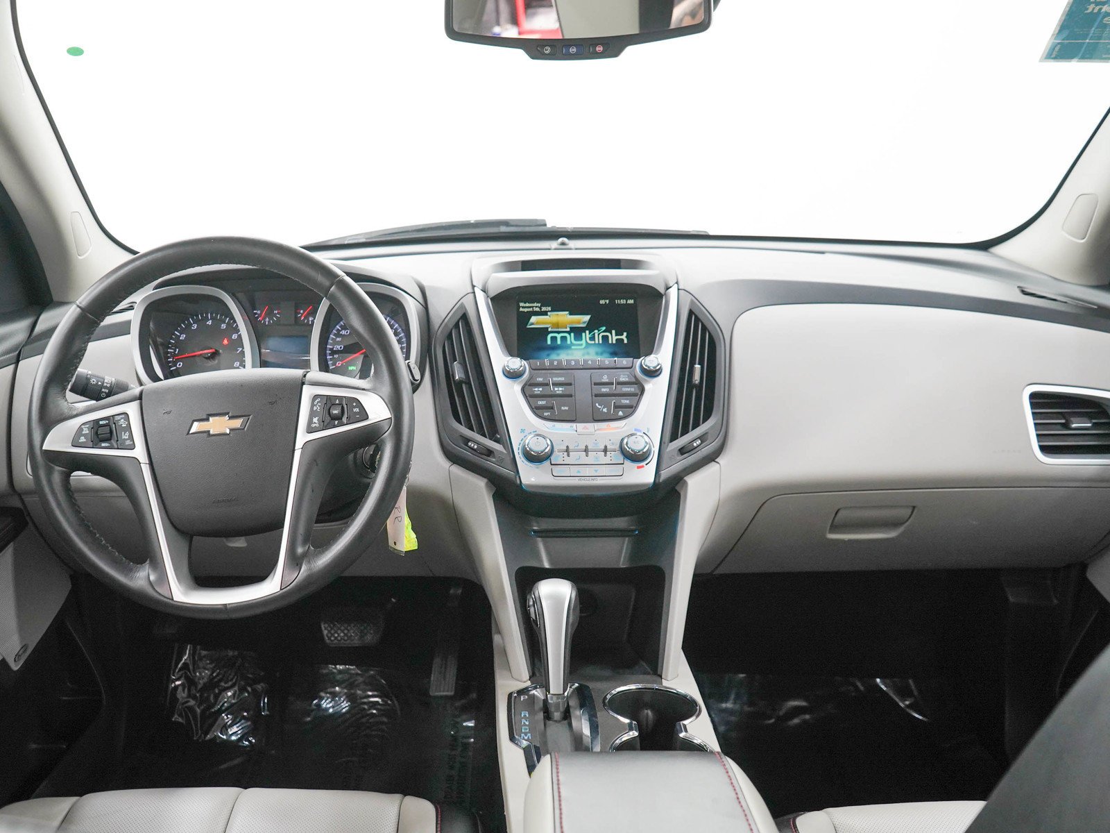 Used 2015 Silver Ice Metallic Chevrolet Ltz image 16
