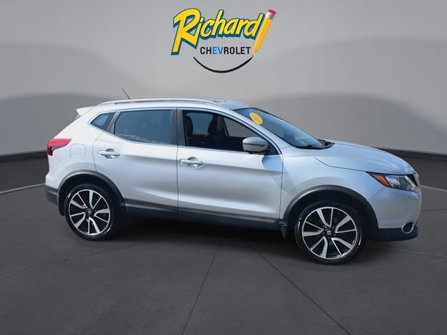 Used 2017 Nissan Rogue Sport SL with VIN JN1BJ1CR3HW117122 for sale in Cheshire, CT
