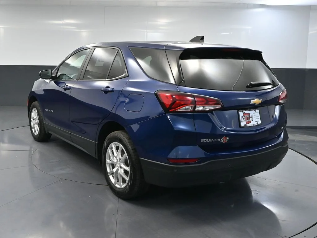 Used 2022 Blue Chevrolet LS image 8