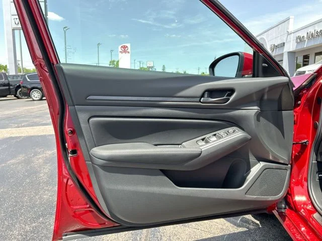 New 2026 Scarlet Nissan 2.5 SV image 22