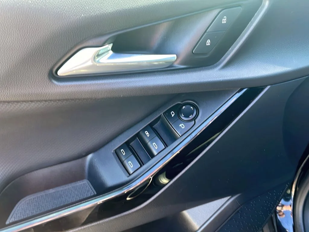 2025 Chevrolet Equinox LT - Photo 11