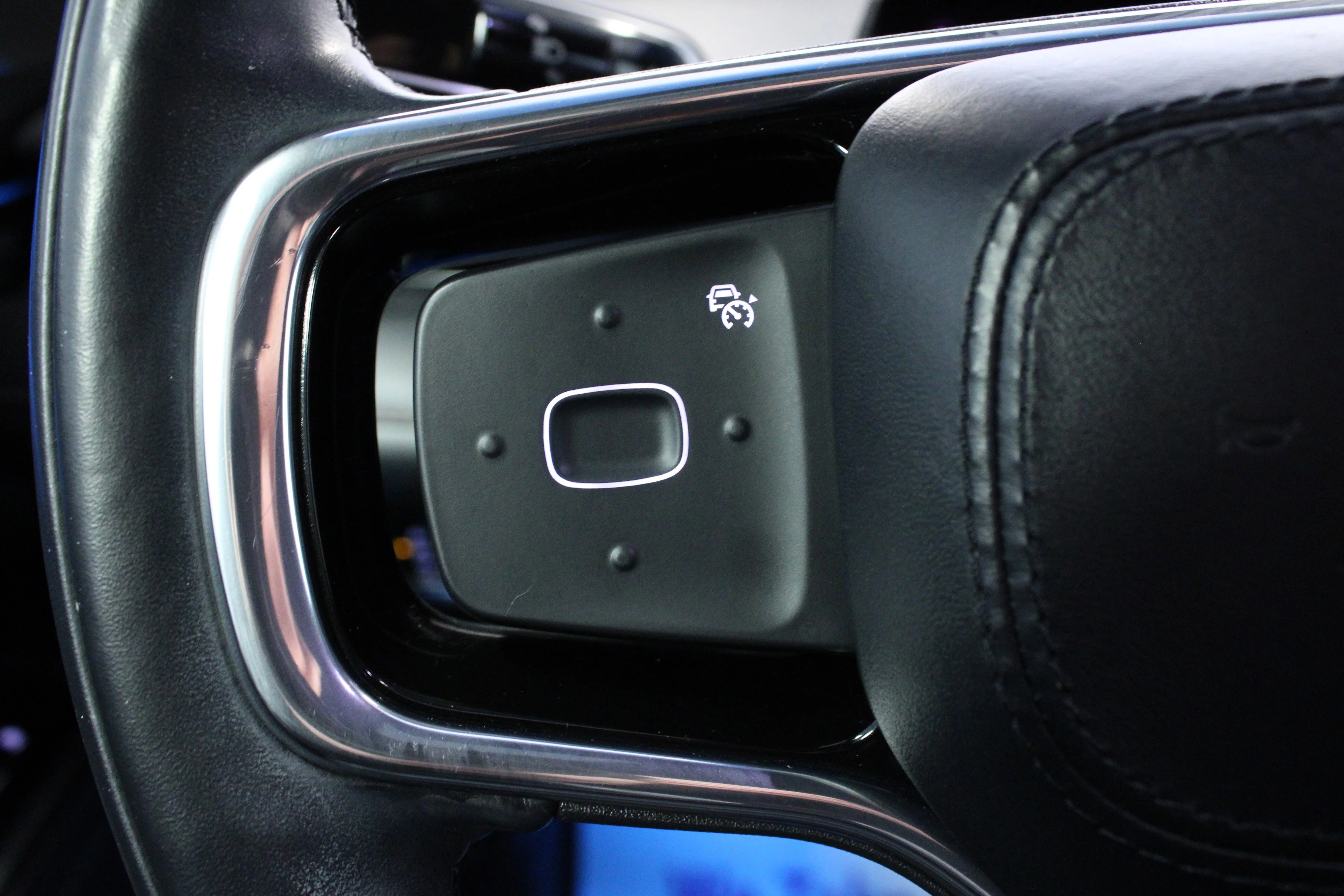 Used 2024 Radiance Metallic Lincoln Premiere image 20