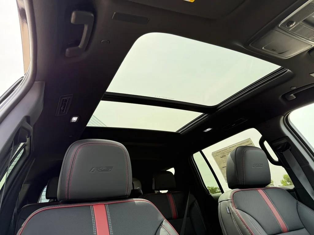 2027 Chevrolet Traverse RS - Photo 9