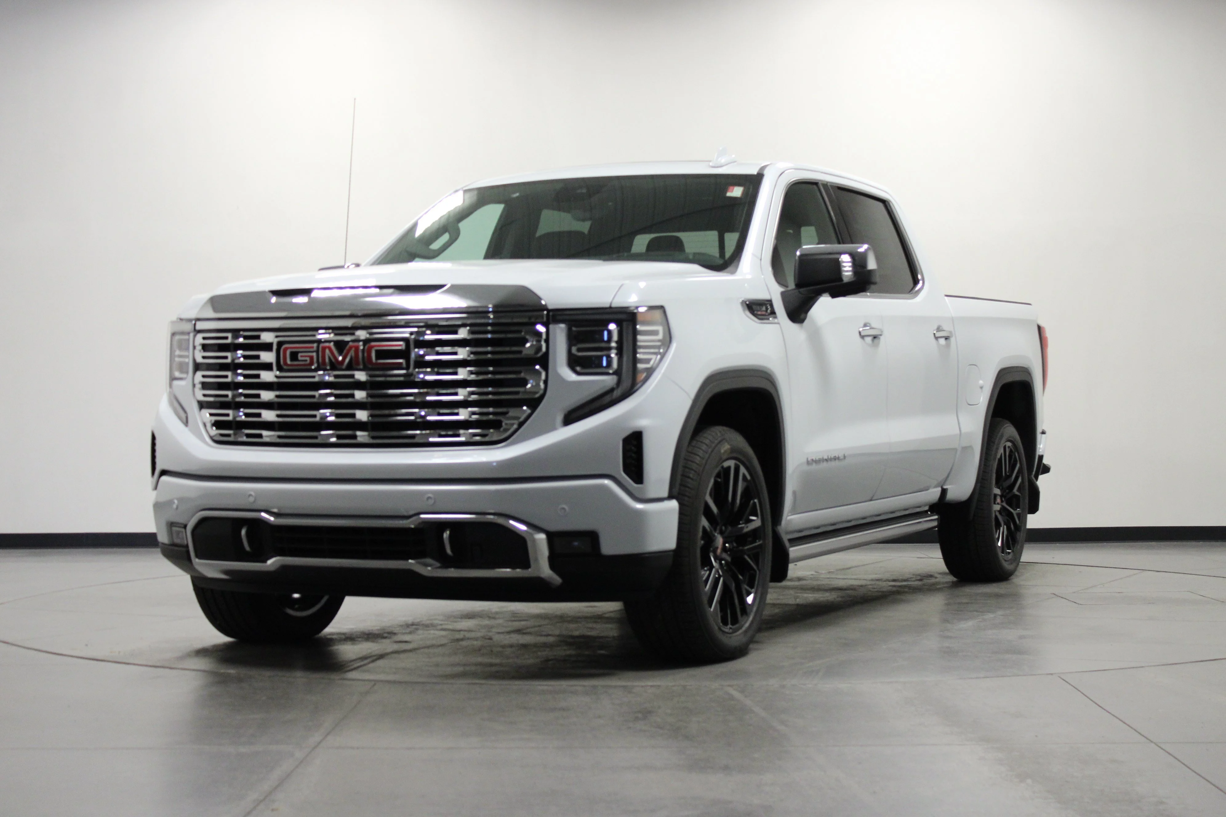 New 2026 Glacier White Tricoat GMC Denali image 8