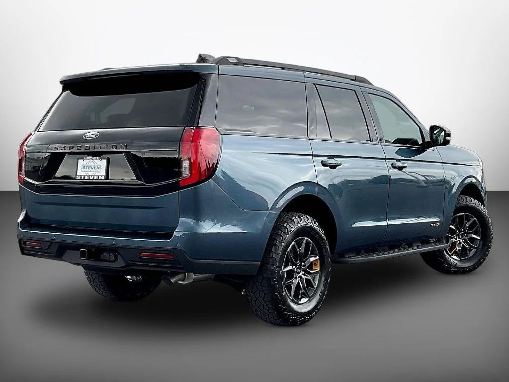 New 2027 Nocturnal Blue Metallic Ford Tremor® image 15