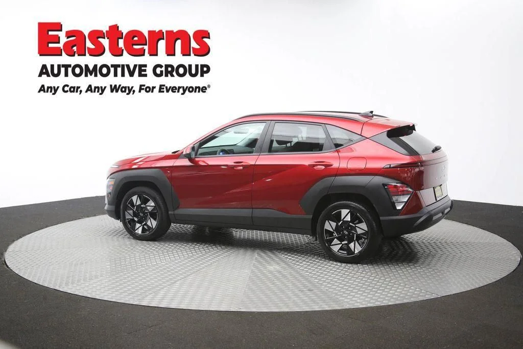 Used 2025 Red Hyundai SEL image 63