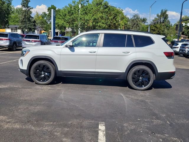 New 2026 White/off-white Volkswagen SE w/Technology image 5