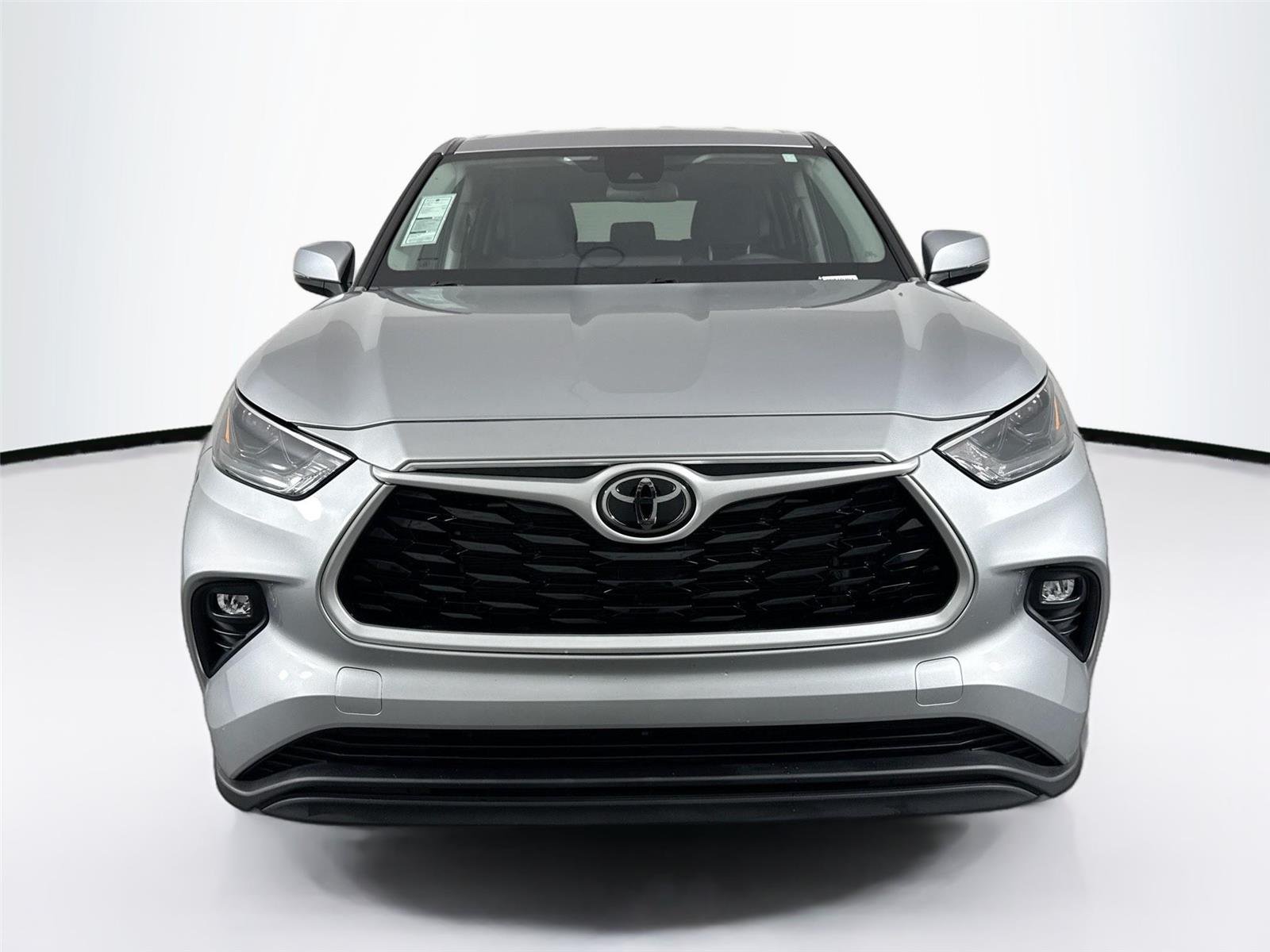 Used 2023 Celestial Silver Metallic Toyota LE image 8