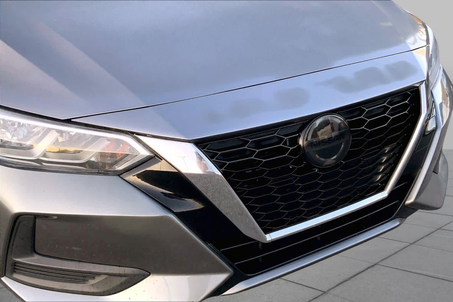 Used 2022 Gun Metallic Nissan SV image 28