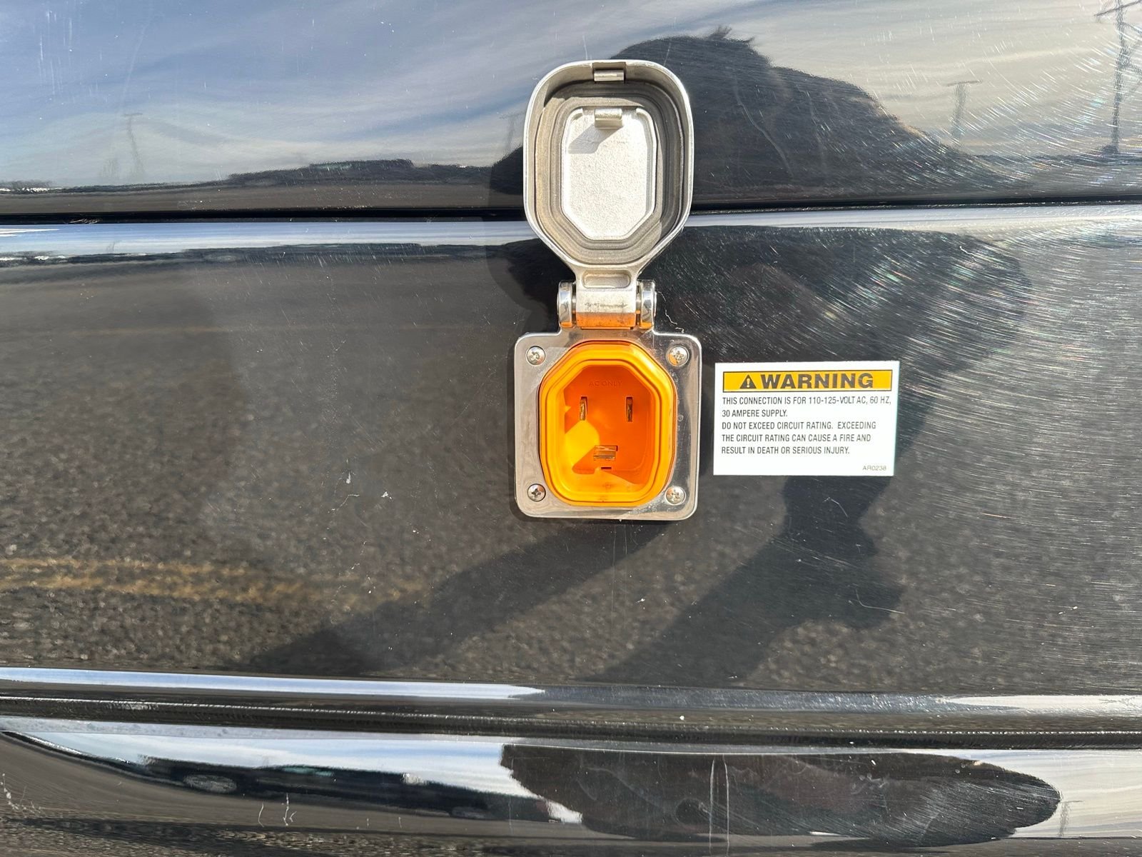 Used 2022  Mercedes-Benz 24GL 4X4 image 13