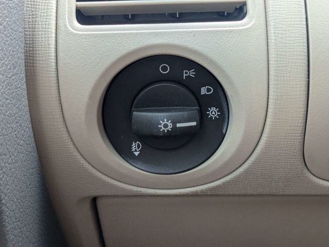 Used 2010 White Ford SE image 22