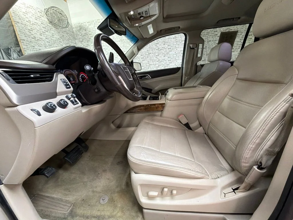 Used 2016 Sparkling Silver Metallic GMC Denali image 27