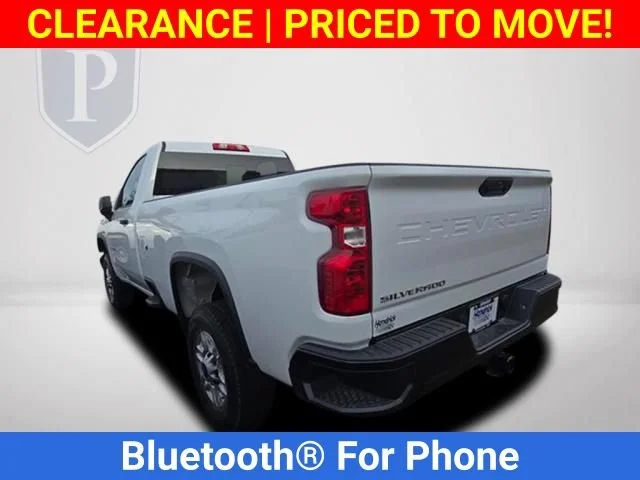 New 2026 Summit White Chevrolet WT image 9