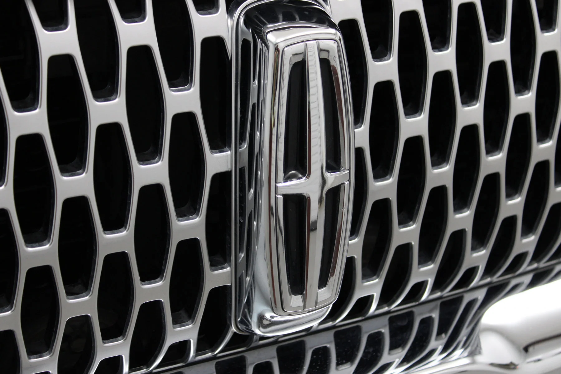 Used 2021 Asher Gray Lincoln Standard FWD image 23
